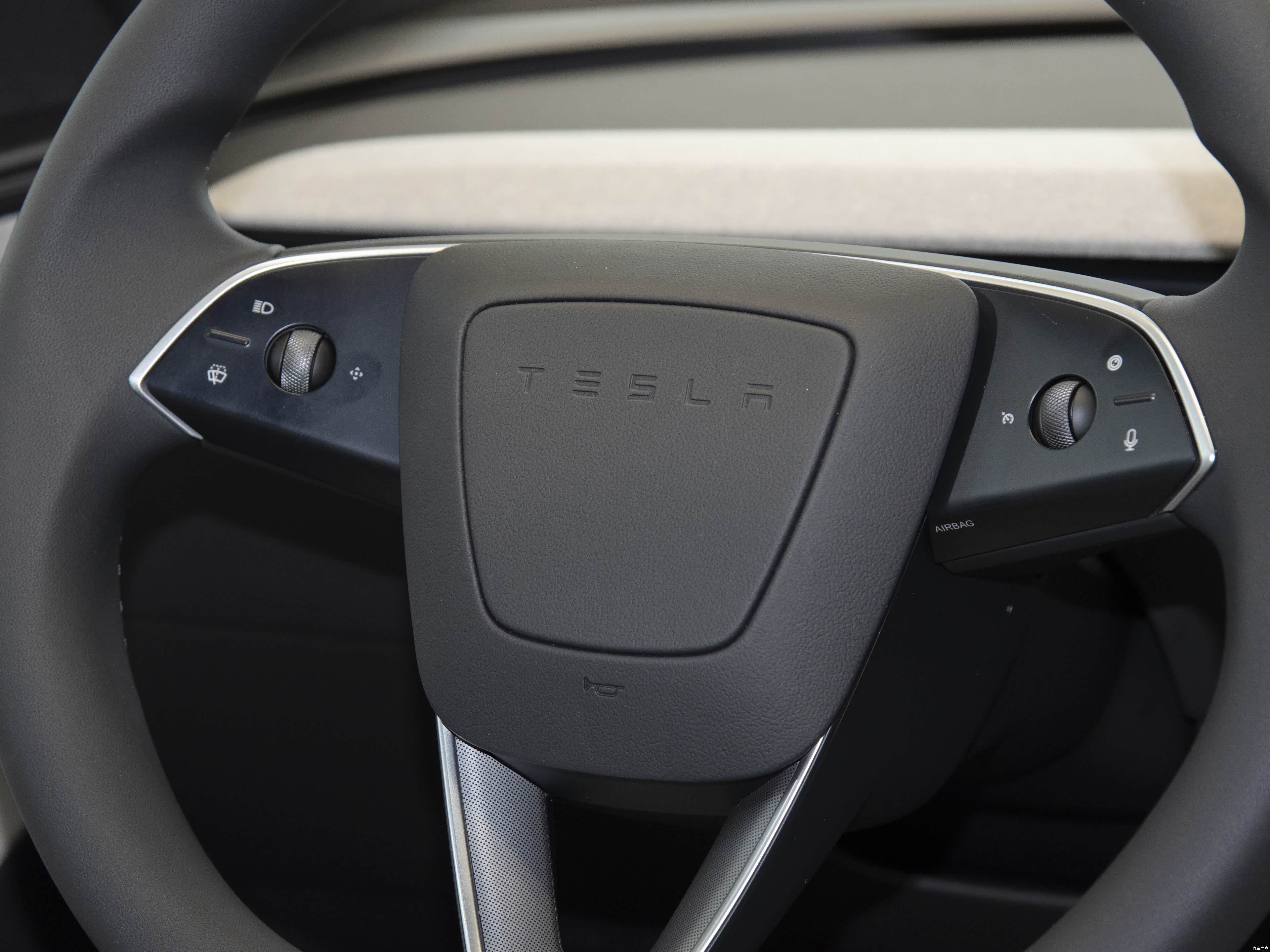 Tesla Model Y, миниатюра 20