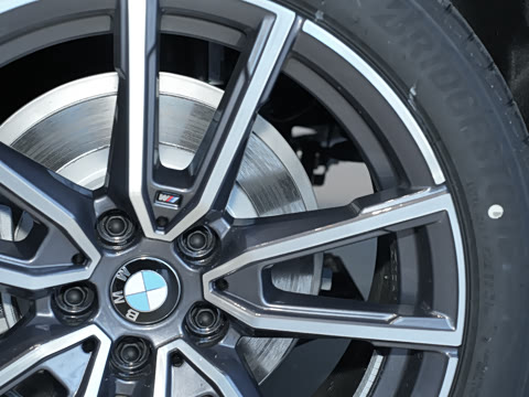 2026�� 325Li M�˶���װ