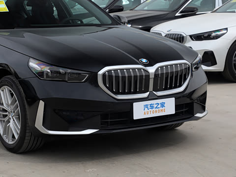 2026�� �Ŀ� 525Li ������װ