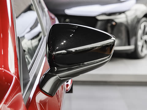 2025�� 2.0L �Զ������