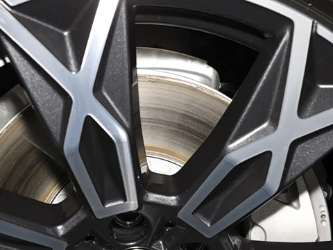 2026�� 735Li ������װ