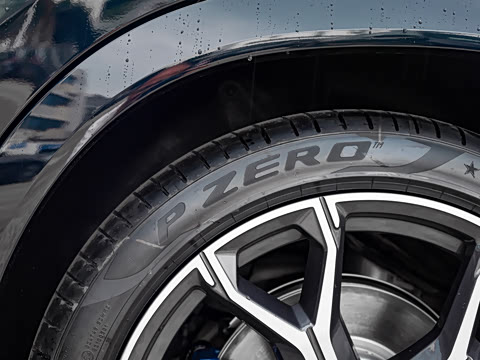 2026�� xDrive40i ������ M�˶���װ
