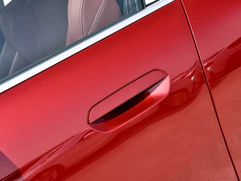 2026�� sDrive25i M�˶���װ