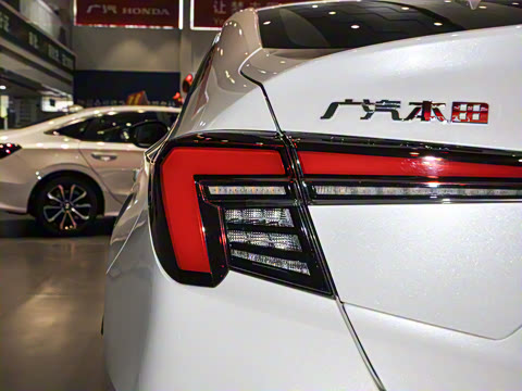 2025�� 240TURBO �ֶ����ٰ�