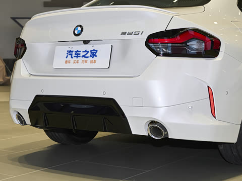 2026�� 225i M�˶���ҹ��װ