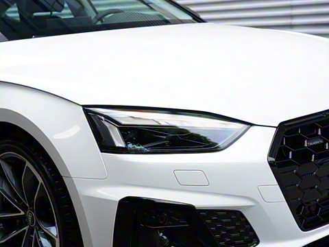 2025�� Sportback ��ذ� 40 TFSI quattro ����������