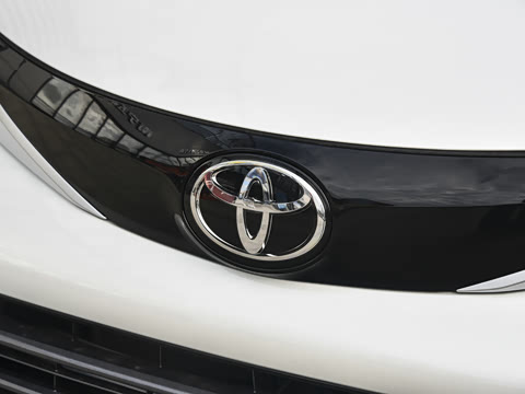 2027�� 2.5L ˫������������