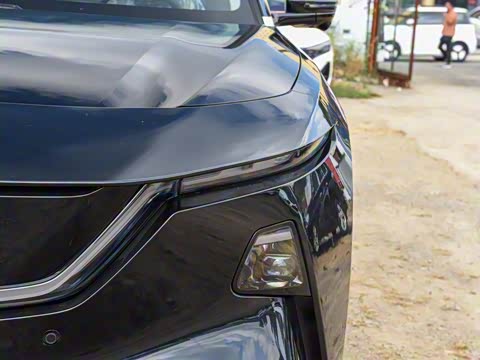 2025�� ����200 Pro