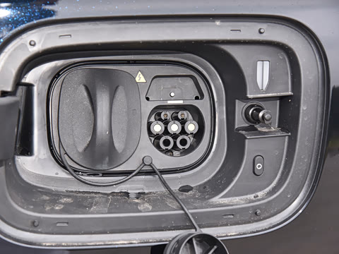 2025�� 2.0T PHEV ��������� 7��