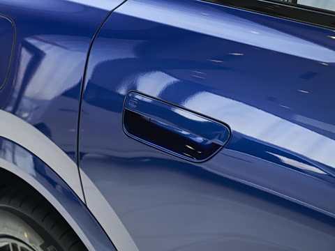 2025�� ���� Ultra�� 53.4kWh 6���� (896�߼����״