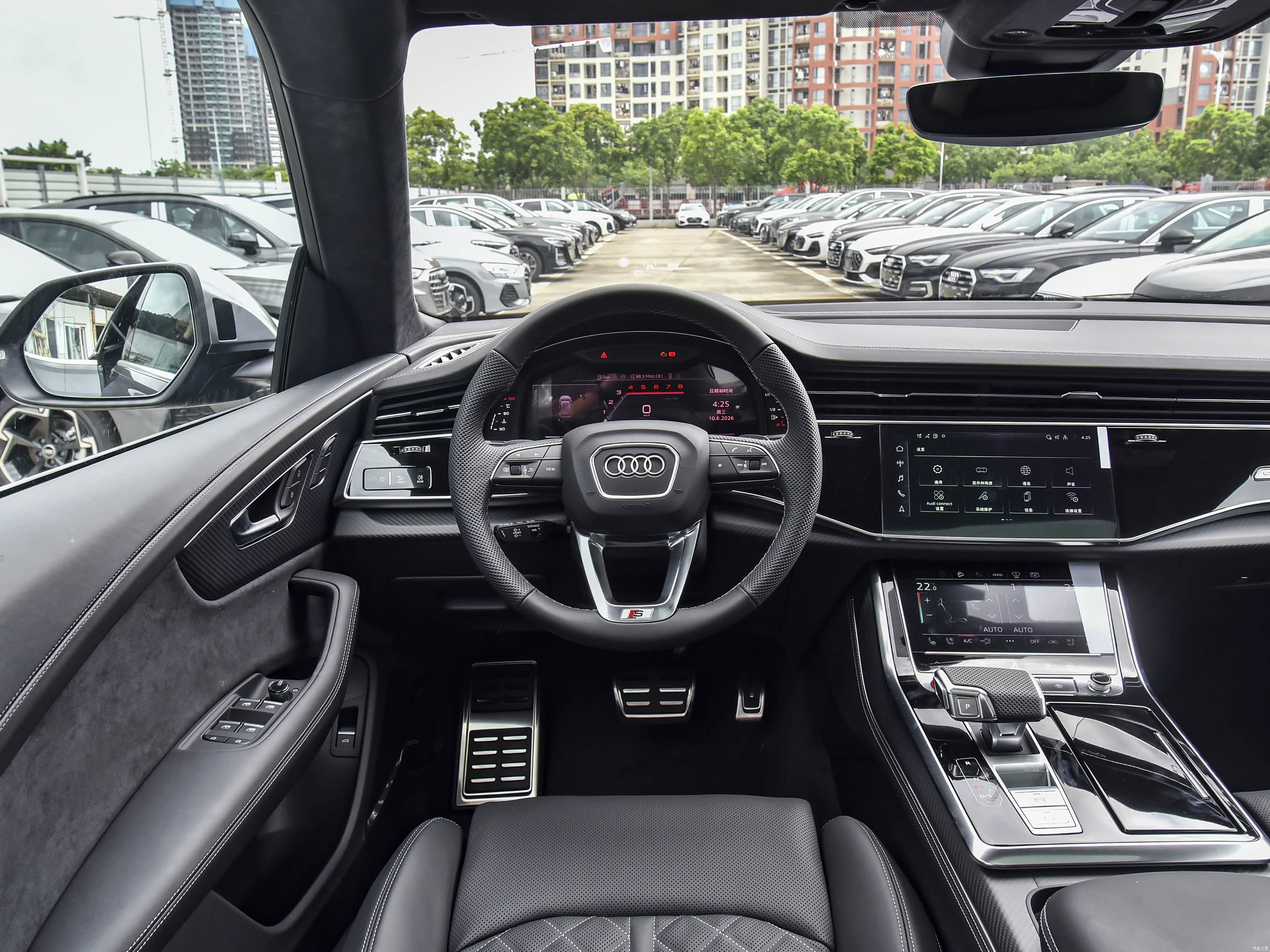 Audi SQ8, миниатюра 12