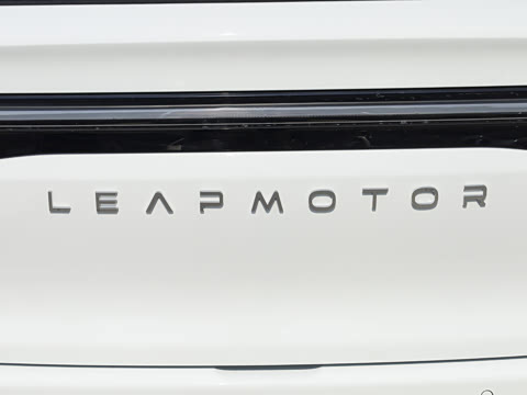 2027�� 660������