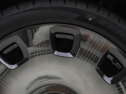2025�� 102kWh ��ƽ���ر��
