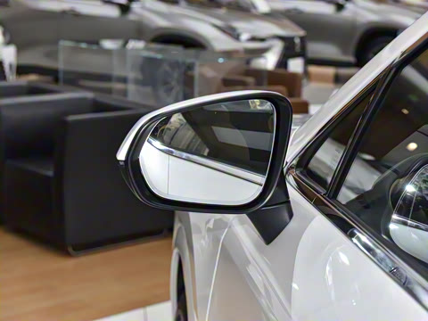 2026�� 300 ����������