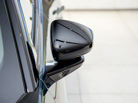 2025�� 702 ������ Ultra