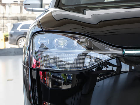 2025�� ���� Ultra�� 52kWh 6���棨896�߼����״