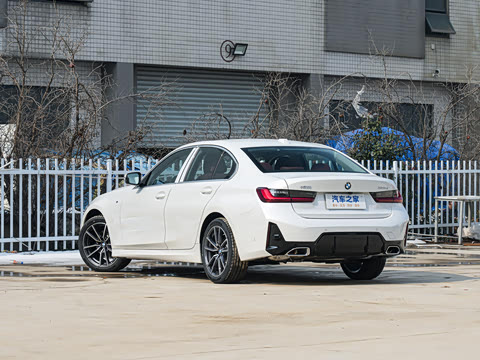 2026�� 325i M�˶���װ
