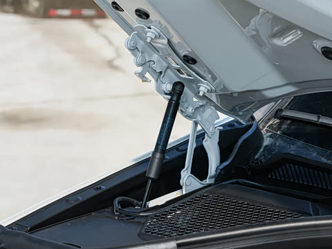 2026�� 325i M�˶���װ