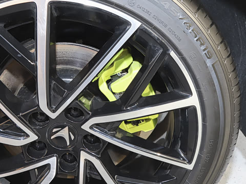 2025�� �Ŀ� 560MAX 185kW