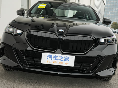 2026�� �Ŀ� 530Li ������ M�˶���װ