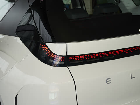 2025�� ����SMART�� 64.2kWh