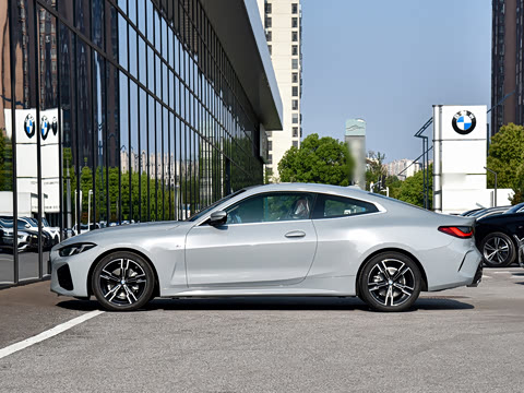2026�� 425i M�˶���װ
