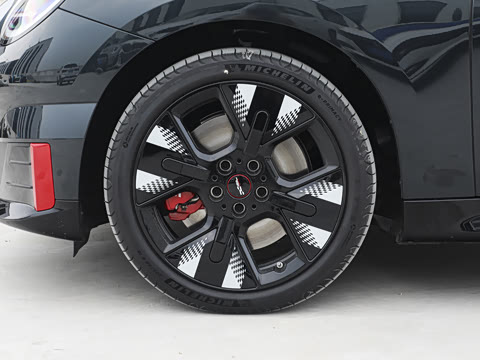 2025 Ŀ JOHN COOPER WORKS