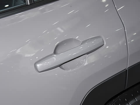 2026�� 2.0L ����������