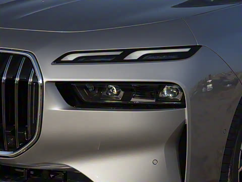 2026�� 735Li ������װ