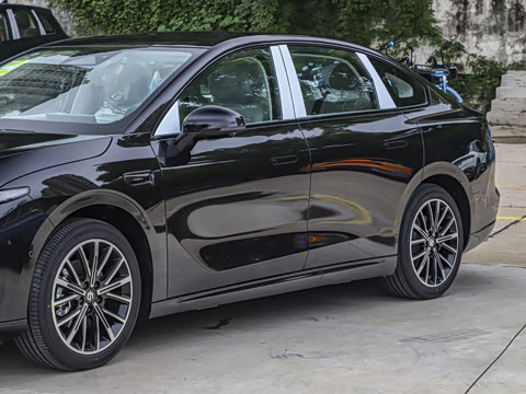 2025�� 550������