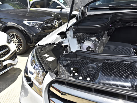 2025�� GLS 450 4MATIC ������