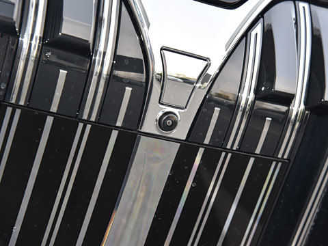 2026�� 740Li ������ M�˶���װ