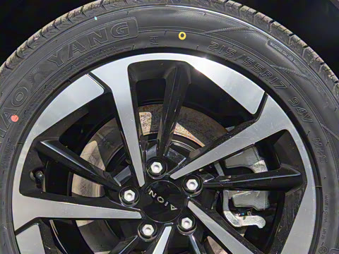 2025�� Plus 610 ������