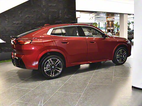 2025�� sDrive25i M�˶���װ