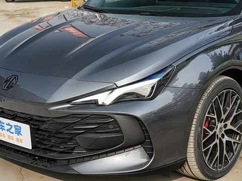 2026�� 2.0T 405 AT������