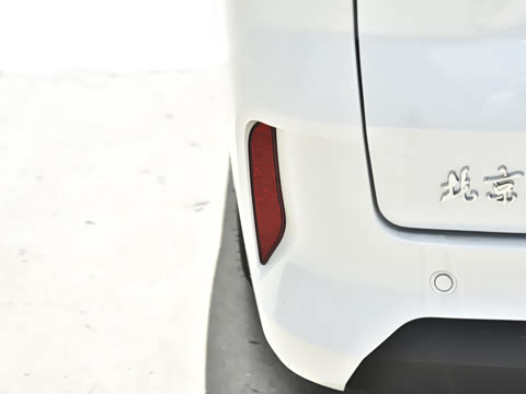 2025�� 2.0L CNG�м�Ӫ�����ʰ� 9��
