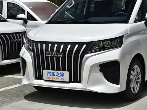 2025�� 2.0L CNG�м�Ӫ�����ʰ� 9��