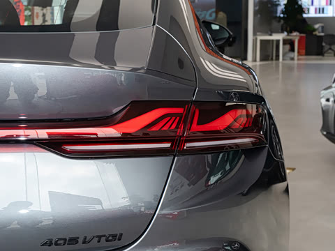 2026�� 2.0T Trophy+ �����˶���