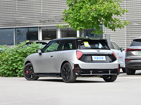 2026�� JOHN COOPER WORKS �й��ر��