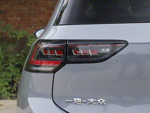 2026�� 300TSI R-Line