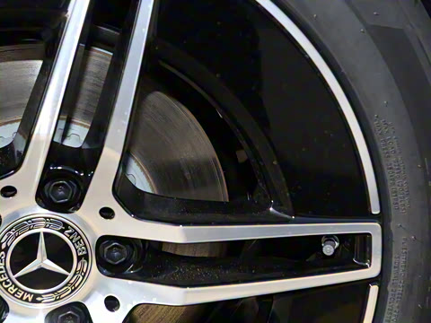 2026�� E 300 ʱ�����˶���