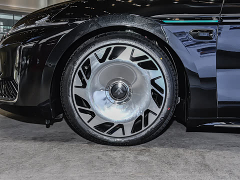 2025�� ������