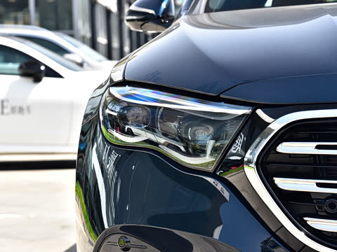 2026�� �Ŀ� E 300 L ������