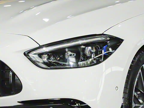 2025�� AMG C 43 4MATIC