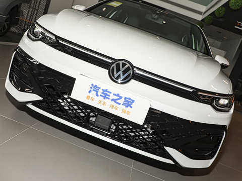 2025�� �Ŀ�� 300TSI R-Line