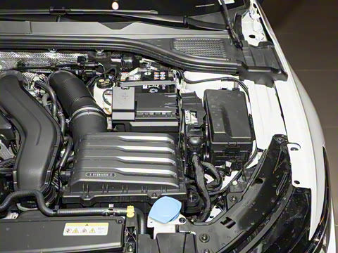 2025�� �Ŀ�� 300TSI R-Line