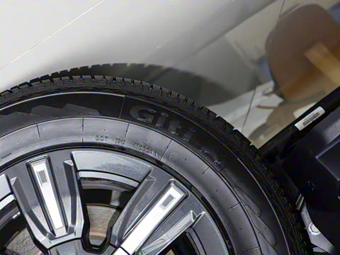 2023�� 2.0T ���;�Ӣ�� 7��