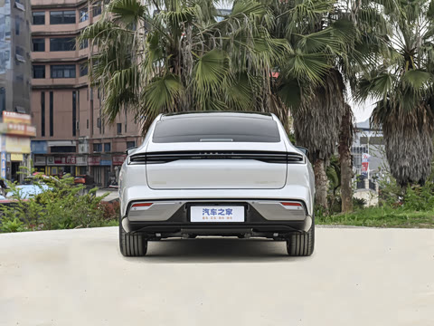 2026�� 225km EM-i Զ�����ǺӰ�