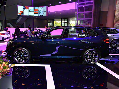 2025�� xDrive30L ������ M�˶���ҹ��װ