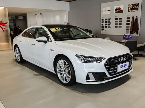 2025�� 45 TFSI quattro ������